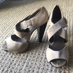 Nude strap heels Cathy Jean